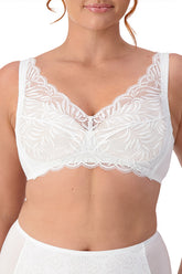 Essential Lace P Wirefree